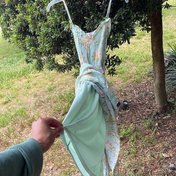 Floral Maxi Dress - Picture 5 of 7